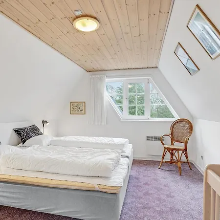2 Bedroom Gorgeous In Dom wakacyjny *