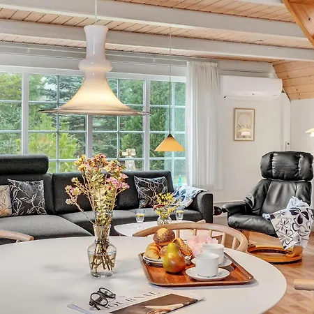 Dom wakacyjny 2 Bedroom Gorgeous In *