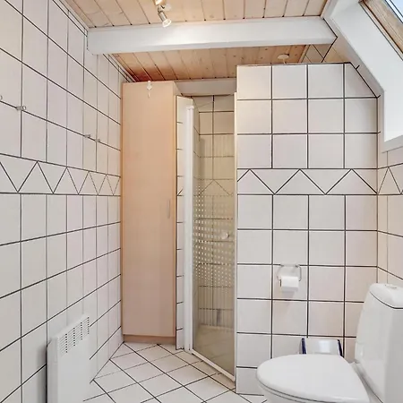 2 Bedroom Gorgeous In *
