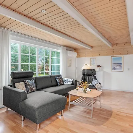2 Bedroom Gorgeous In * Tarm
