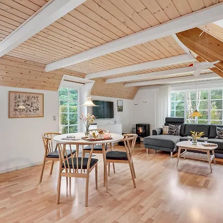 Dom wakacyjny 2 Bedroom Gorgeous In Tarm