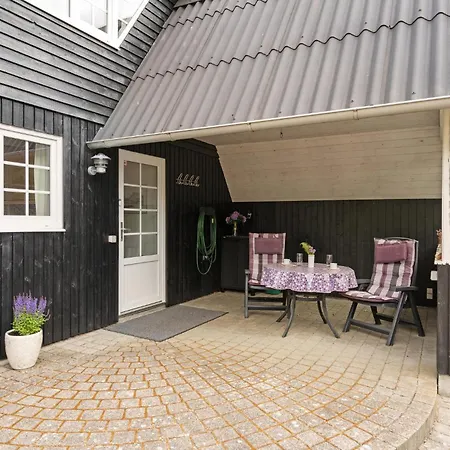 2 Bedroom Gorgeous In *
